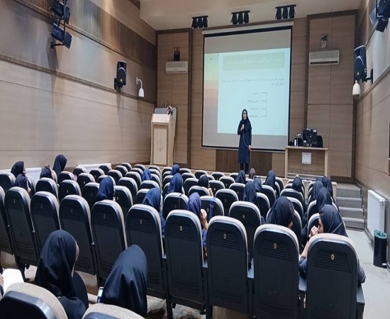 برگزاری کارگاه آموزشی «مراقبتهای ادغامیافته سلامت سالمندان» ویژه مراقبان سلامت